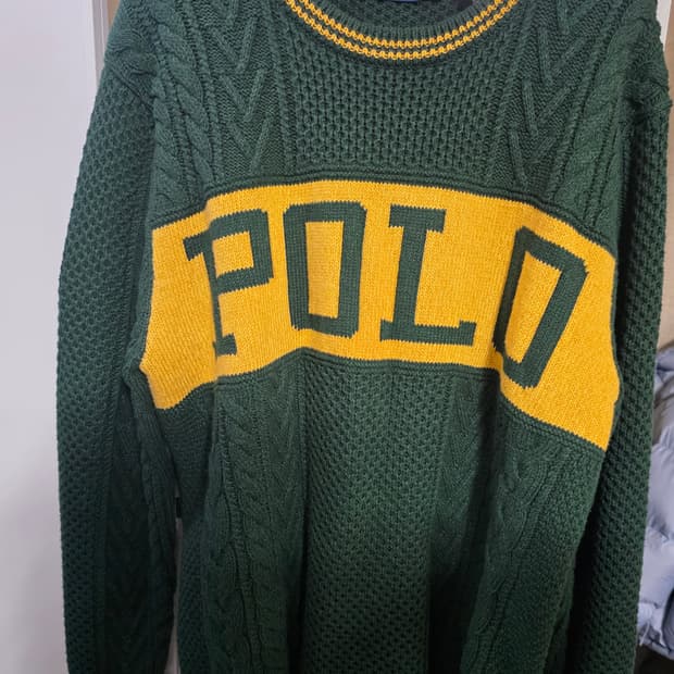 폴로 니트 