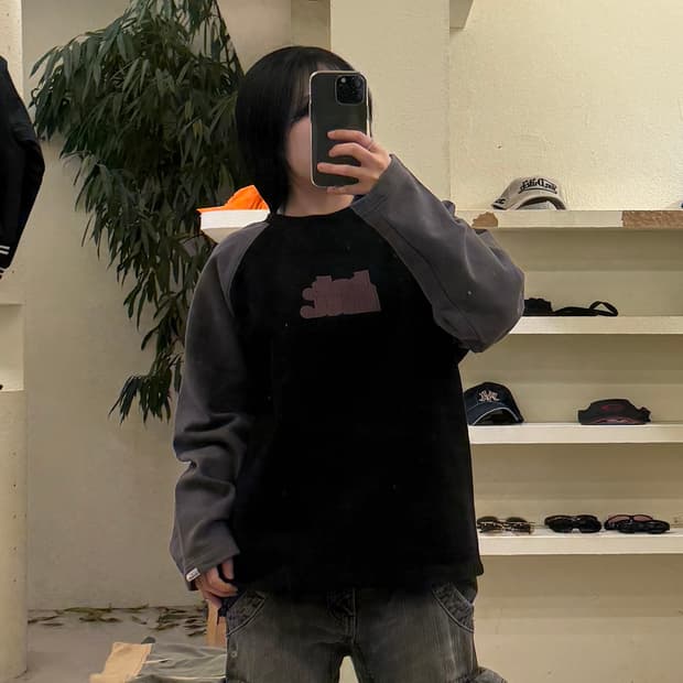 디스이즈네버댓 센터로고 투톤 맨투맨 U248