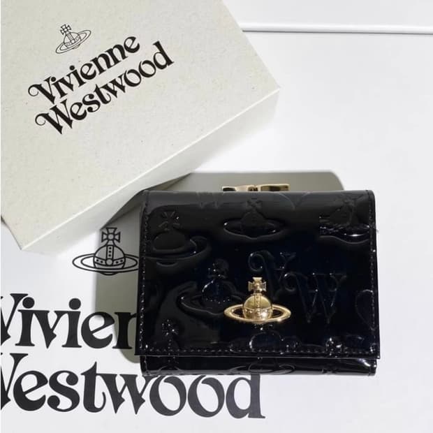 비비안웨스트우드 아카이브 금장 orb 펀칭 유광 블랙레더 하프월렛 반지갑