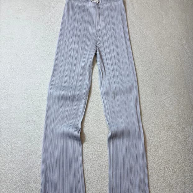 플리츠플리즈 이세이미야케 세미 부츠컷 팬츠 pn6153