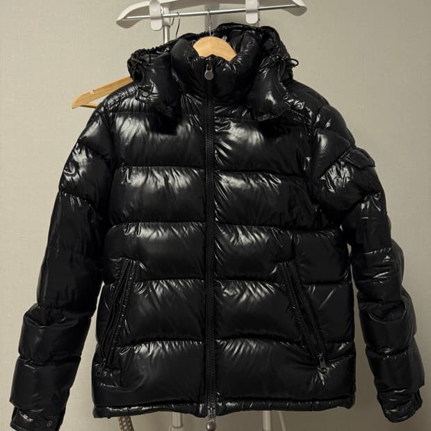 몽클레어 마야 패딩 판매합니다