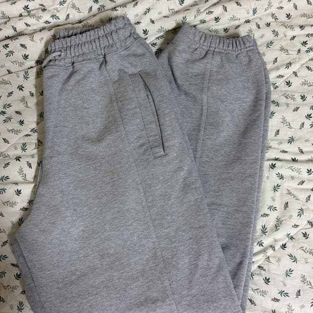 [M] 로커드 스웻팬츠 그레이
