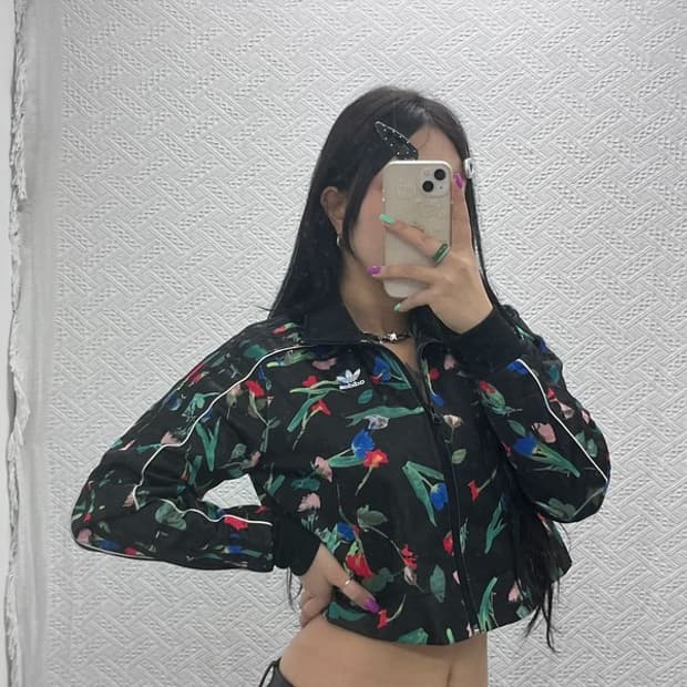 아디다스 키치무드 플라워 프린팅 크롭 져지 집업 XS C07019