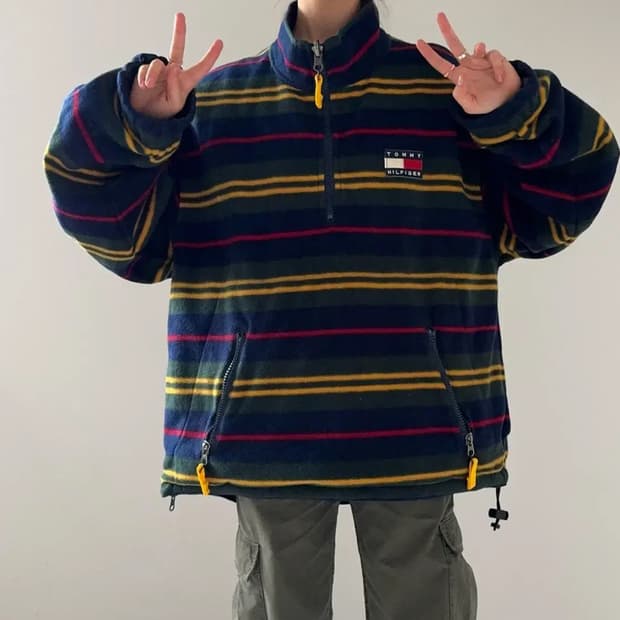 방탄 RM착용 90s 타미힐피거 양면 후리스