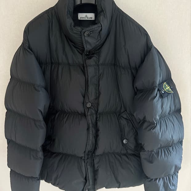 스톤아일랜드 크링클랩스 xl 패딩 24fw 블랙