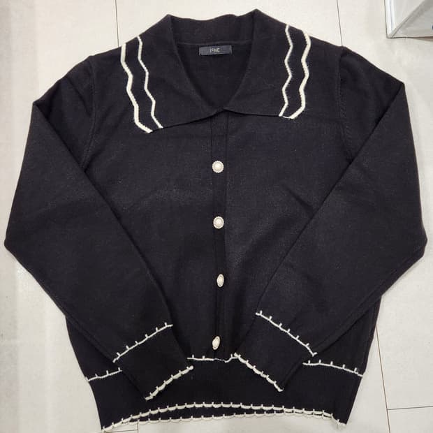 이프네 예쁜단추니트