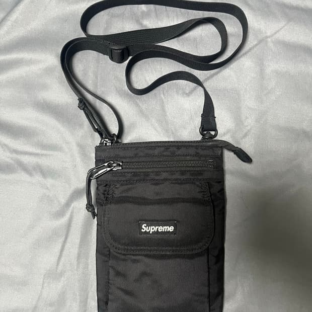 슈프림 숄더백 블랙 - 19FW