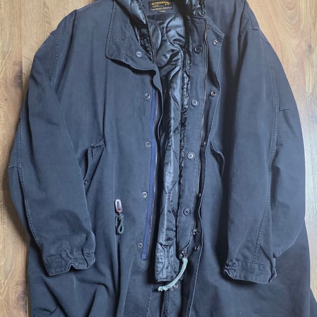 아웃스탠딩 피쉬테일파카 블랙 L