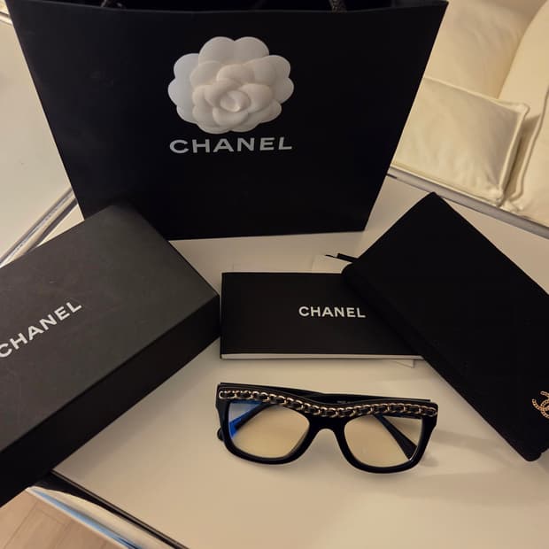 샤넬 금장체인 안경