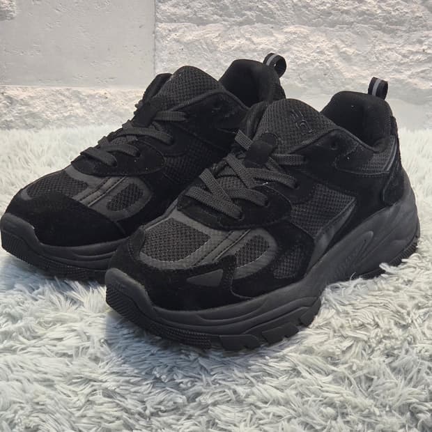 8q-9: 아키클래식 올블랙 스니커즈 235cm-상태굿