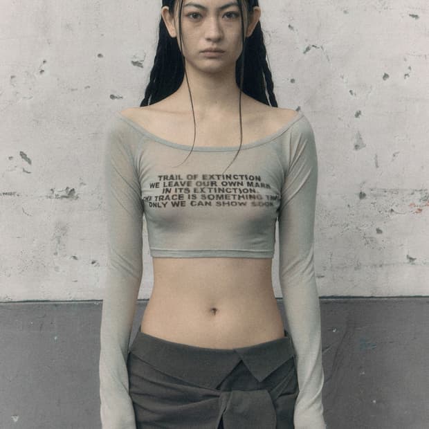 보헤미안서울 보헴서 TRAIL 레터링 프린티드 롱슬리브 크롭 베이지 