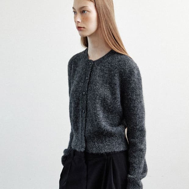 Le 르 fluffy round cardigan (charcoal)