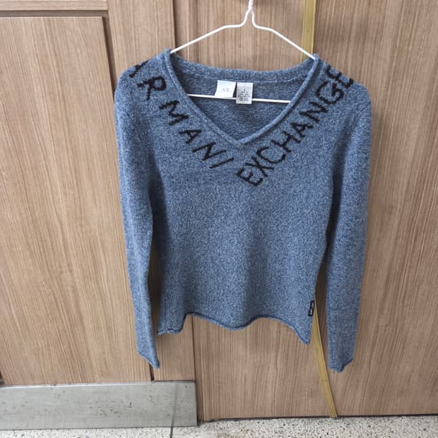 아르마니 익스체인지 V넥 니트 s