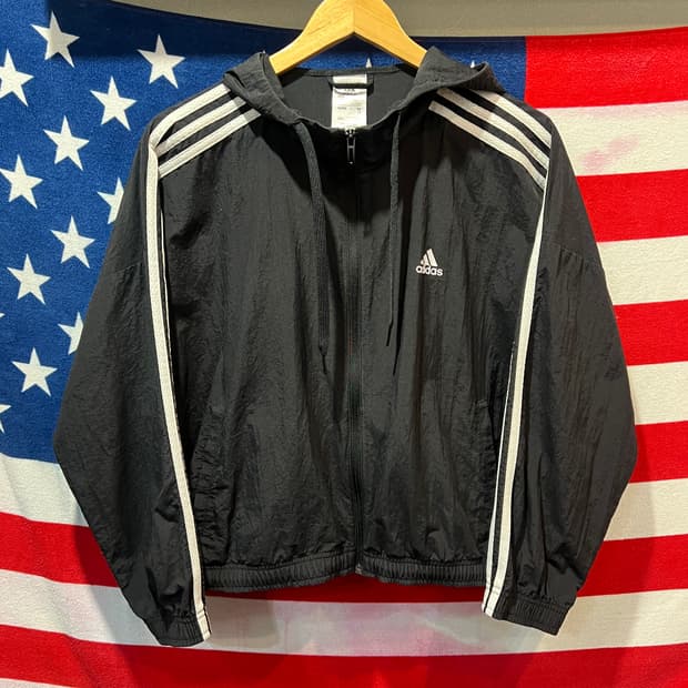 아디다스 크롭 후드 바람막이