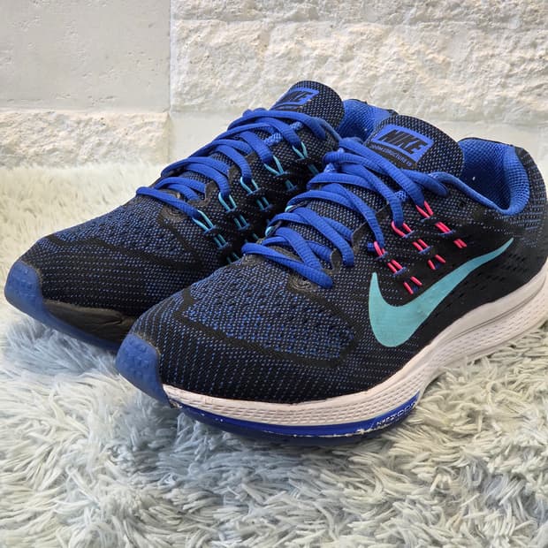 2q-4:나이키 줌 스트럭처 18 블루/블랙 러닝화 (24.5cm)