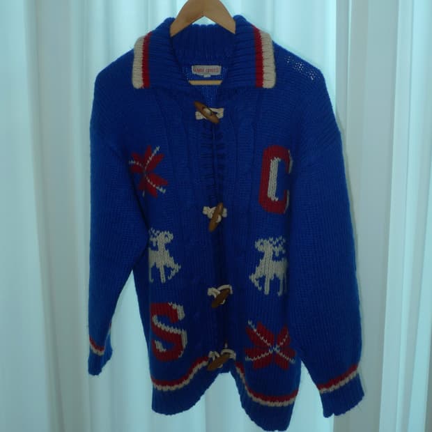 울 100% 떡볶이 노르딕 가디건 블루