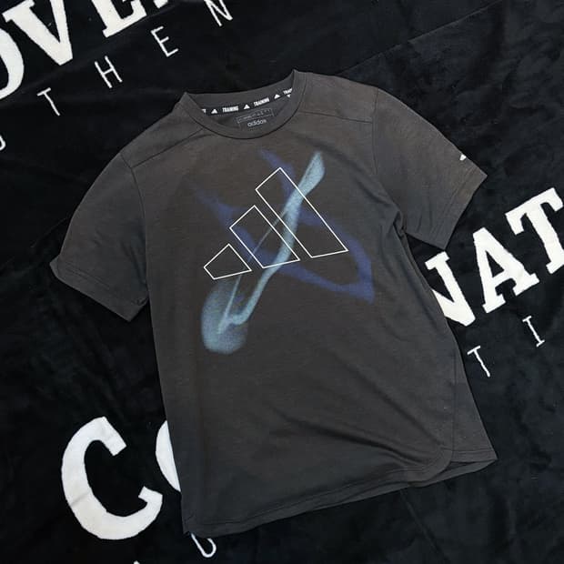 아디다스 에어로레디 티셔츠