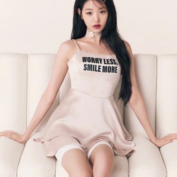 유희 레터링 새틴 미니 드레스 원피스