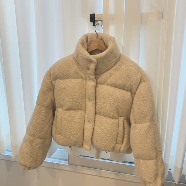 모노하 부클 패딩 구스다운 (정가76만원/필파워)