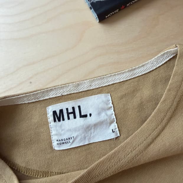 MHL 보우트넥 티셔츠