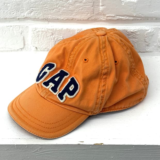 갭 오렌지 볼캡