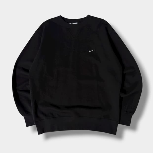 나이키 00‘s 루즈핏 스우시 블랙 스웻셔츠