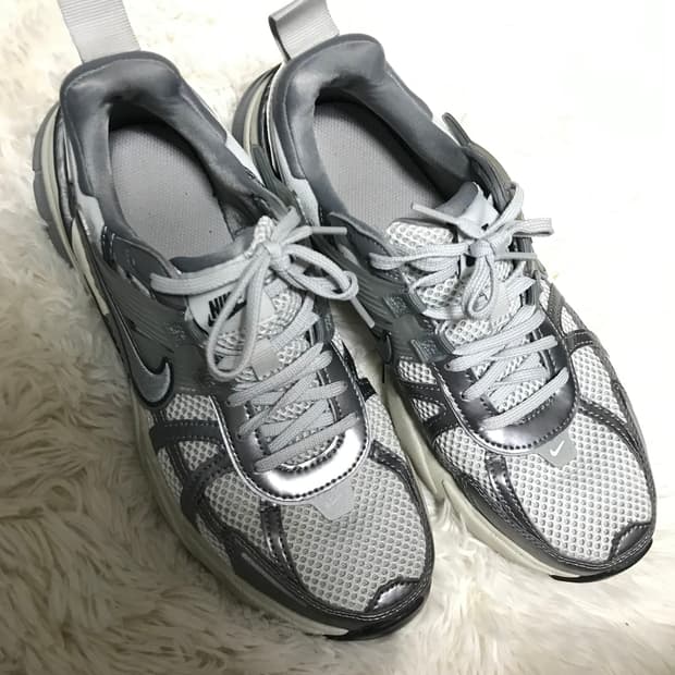 나이키 v2k run 브이투케이런 255