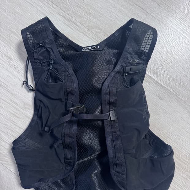 Arcteryx 노반7 하이드레이션 베스트
