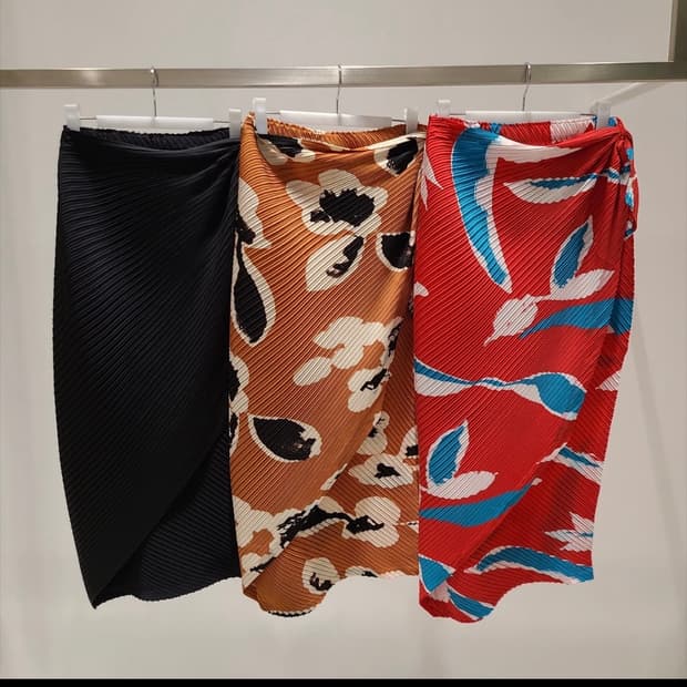 이세이미야케 비고르 플리츠 스커트 브라운