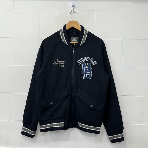 뉴발란스 바시티 자켓