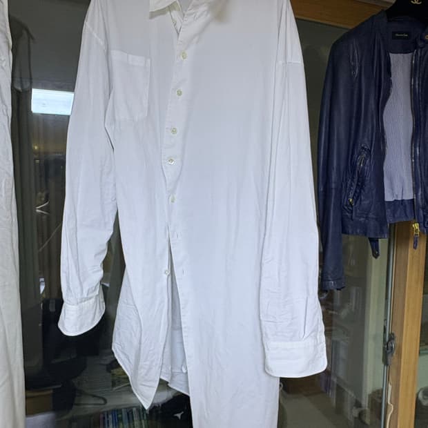 앤드뮐미스터 사선 비대칭 셔츠