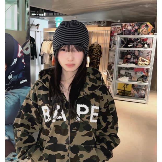 [새상품급] BAPE 퍼스트 카모 라인스톤 후드집업 황계 [M]