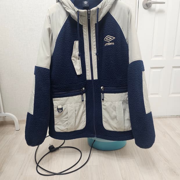 (100~105)L ☆우주매물☆엄브로 대장 코듀라 택트 쉐르파 후리스점퍼