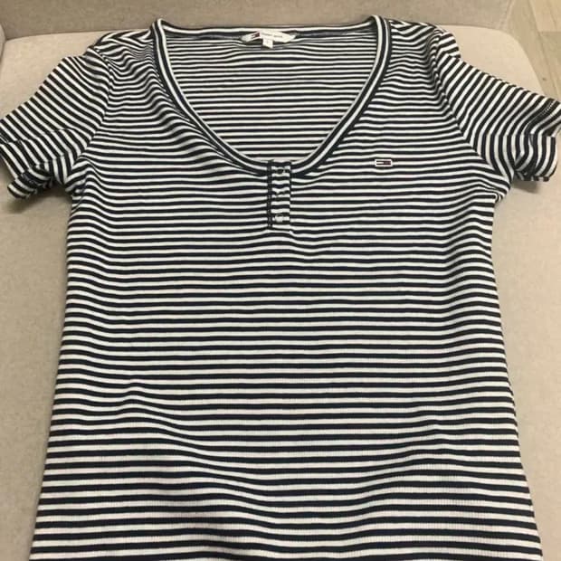 타미진스 헨리 스트라이프 브이넥 반팔