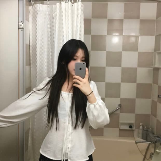 아워캐비넷 뮤트 리본 블라우스