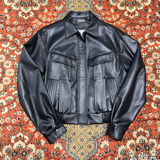 [M] Ariseism 가죽 트러커 레더 자켓