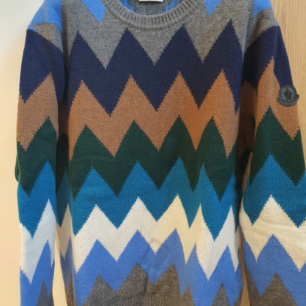 몽클레어 남성 100%울 니트 판매합니다!