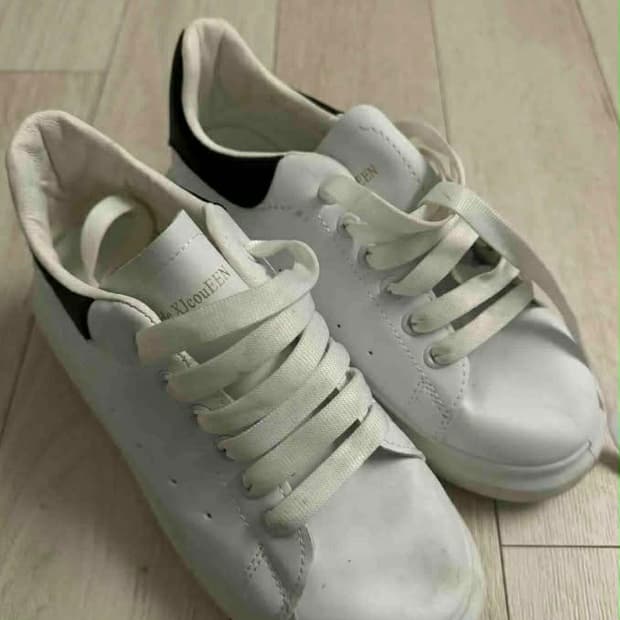 알래산더 맥퀸 오버솔 스니커즈 신발