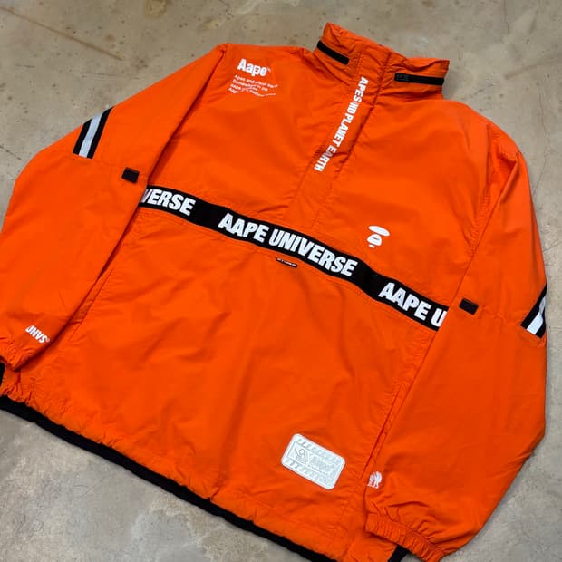 XXL 새상품 Aape 에이프유니버스 오렌지 내장후드 아노락