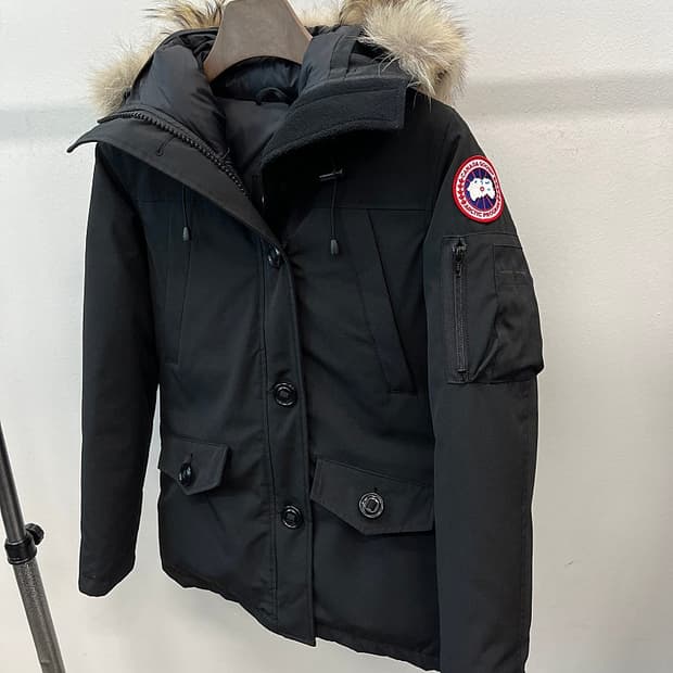 여) 캐나다구스 몬테벨로 다운파카 