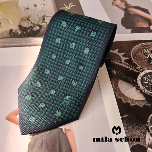 밀라숀 실크 네이비&그린 로고 자카드 넥타이 9cm A+등급 A19116