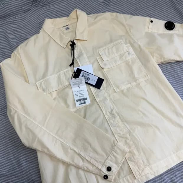 CP컴퍼니 코튼 크림 오버셔츠 새상품(XL)