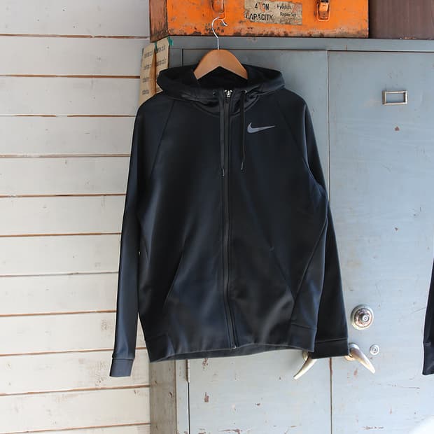 (착용컷) 나이키 트랙 후드 자켓 (남성용 100)