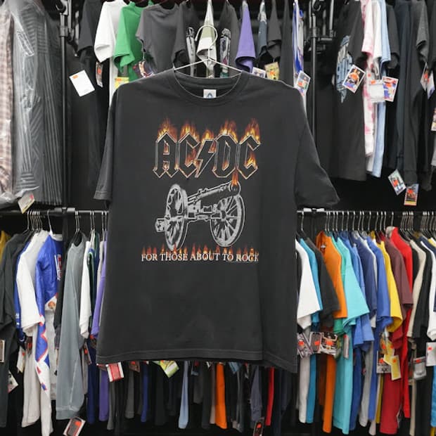 2004년 빈티지 AC/DC 티셔츠