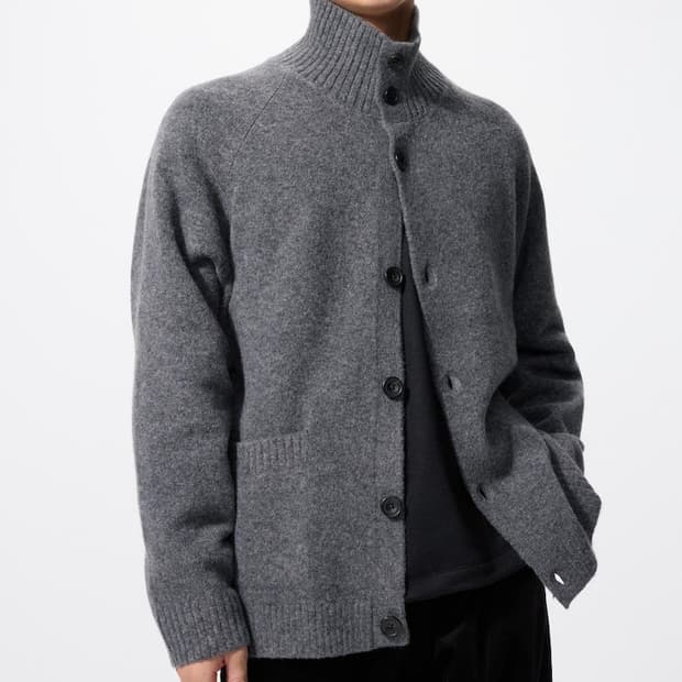 유니클로 수플레얀 스탠드 카라 가디건 다크그레이 m