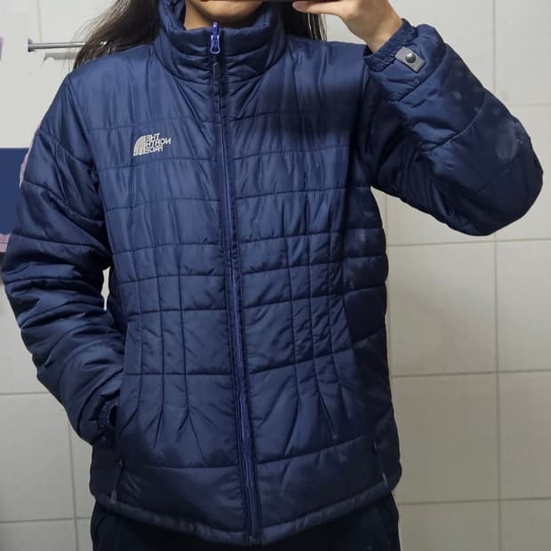노스페이스 여성 경량 패딩 