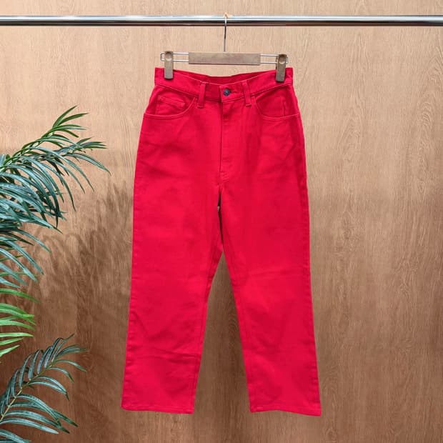리바이스 데님 팬츠 포켓 후면 더블 포켓 디테일 스트레이트핏 레드