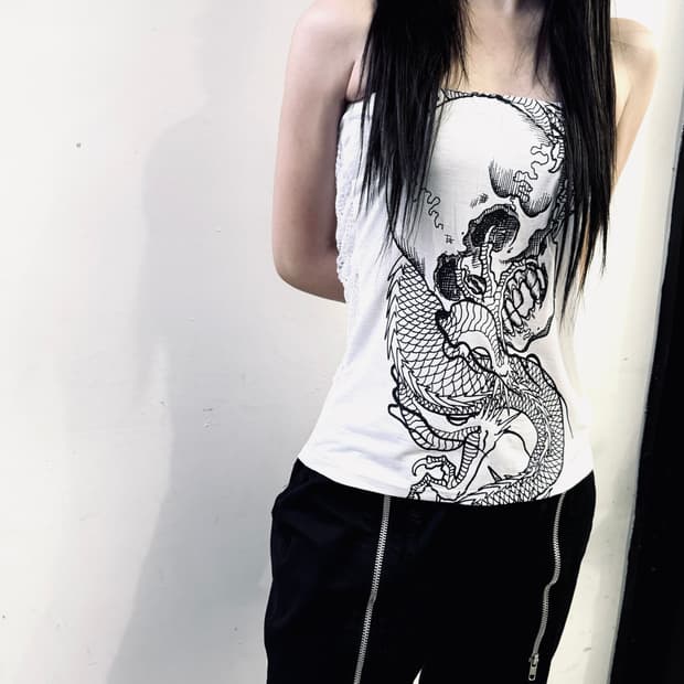 큐티 플래시 오리엔탈 아트워크 슬리브리스