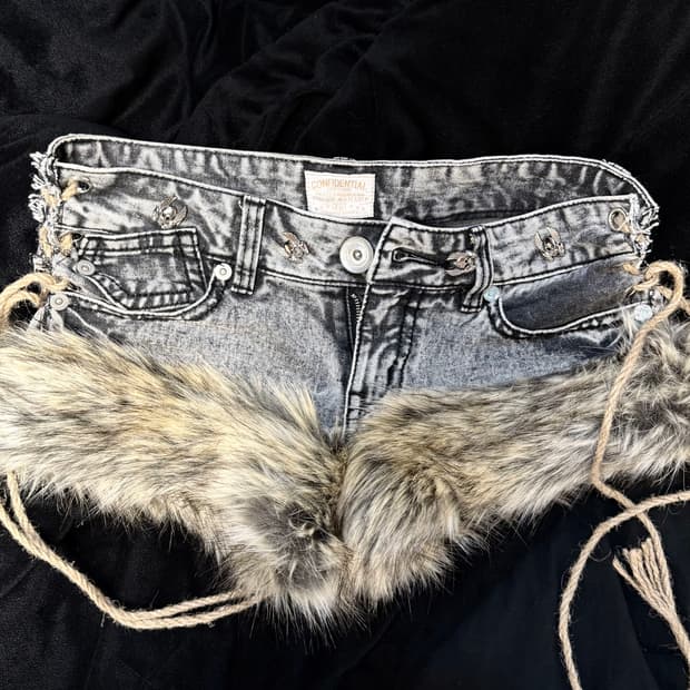 레이어룸 퍼숏팬츠 퍼팬츠 fur shortpants