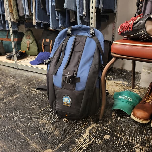 Lowepro 40주년 Primus AW 카메라 백팩